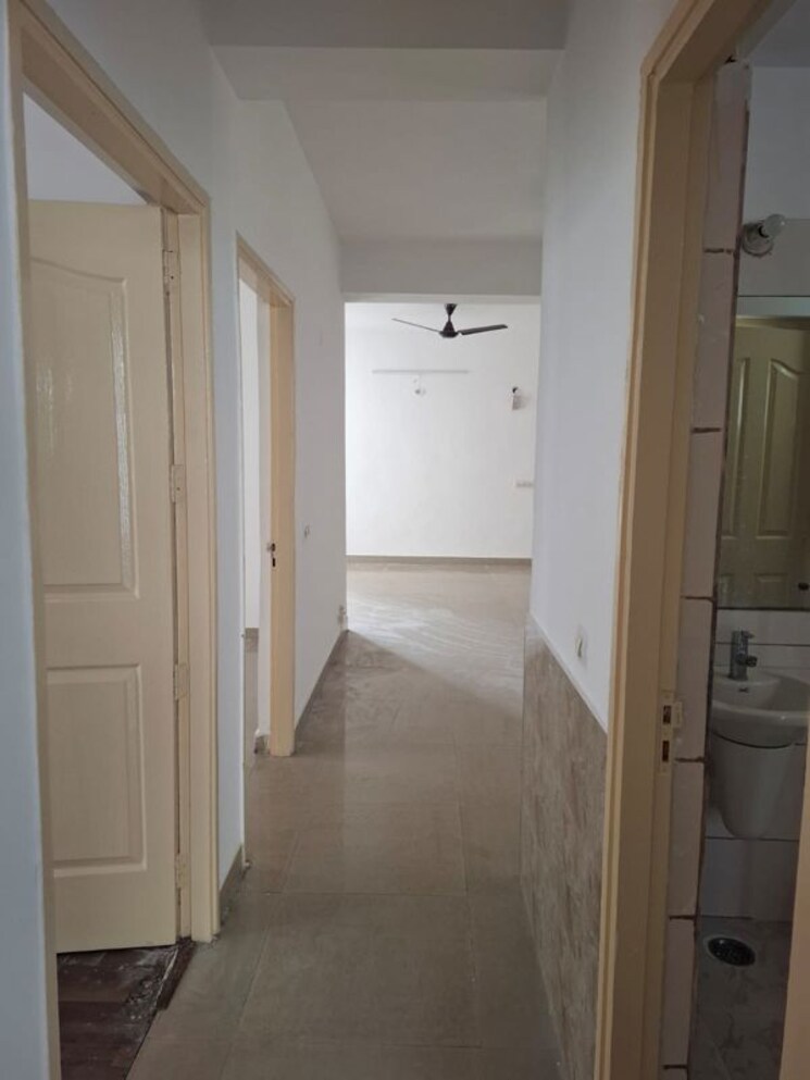 Bathroom, tulip-petals 3 Bedroom 1550 Sq.Ft. Apartment In Sector 89 Gurgaon 9730491
