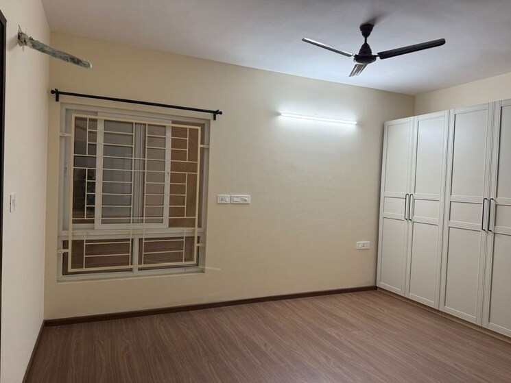 Room, kondapur 3 Bedroom 2060 Sq.Ft. Apartment In Kondapur Hyderabad 9730498