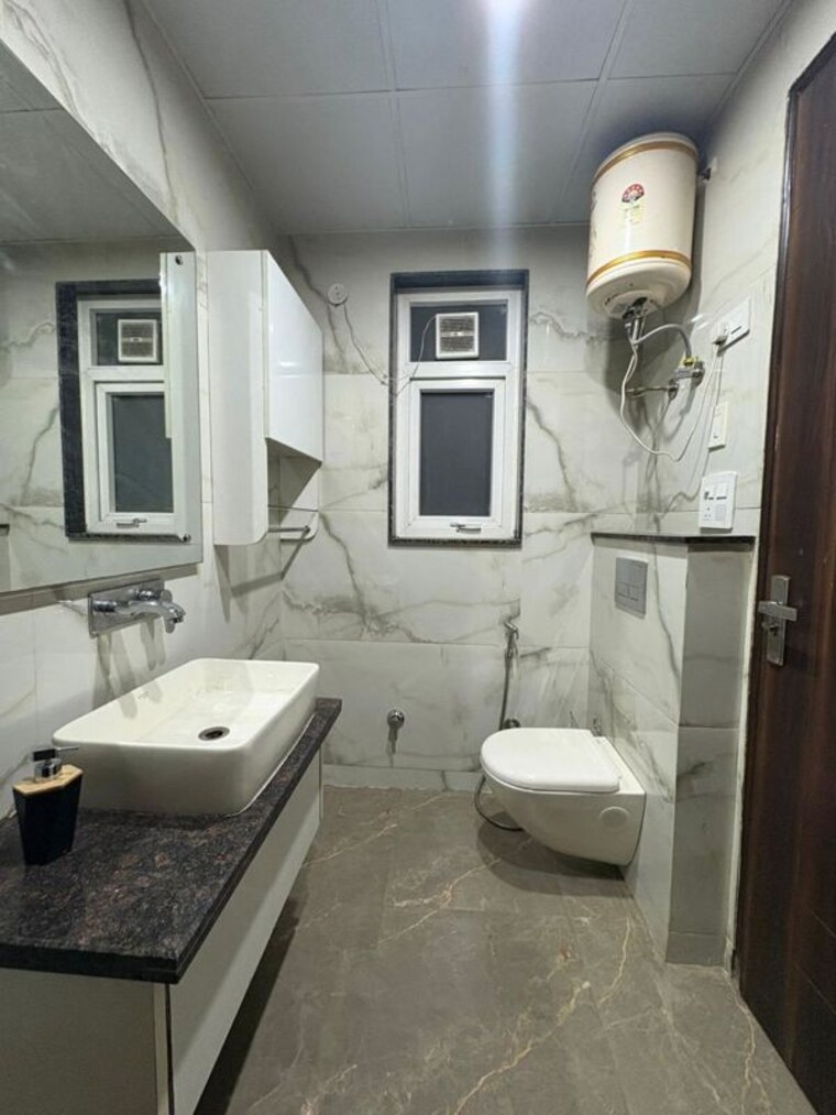 Bathroom, sector 46 2 Bedroom 1100 Sq.Ft. Builder Floor In Sector 46 Gurgaon 9730508