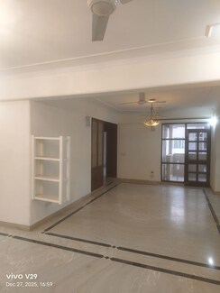 3 BHK + Servant Room Apartment For Sale in Cameron Courts
