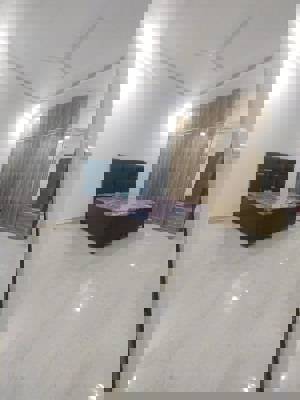 3 BHK + Extra Room Builder Floor For Rent in Vardhman Estate 