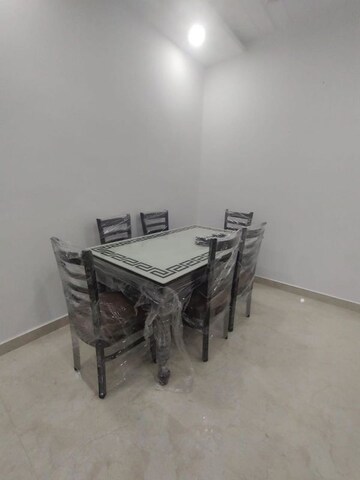 Dining Room in 3 BHK Builder Floor at Patiala Road – for Rent