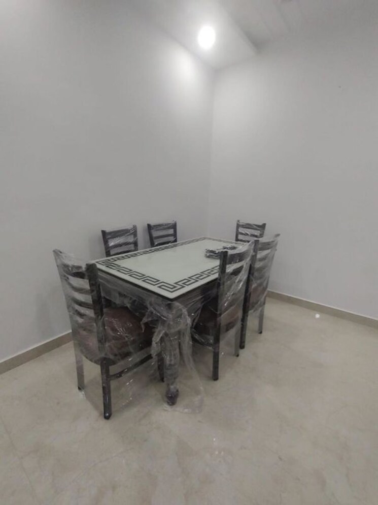 Dinning Area, patiala road 3 Bedroom 1800 Sq.Ft. Builder Floor In Patiala Road Zirakpur 9730515