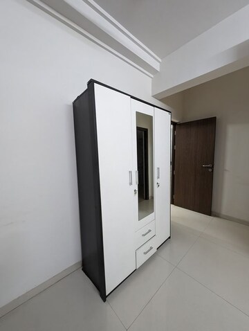 Room in 2 BHK Apartment at Duville Riverdale Heights, Kharadi – for Rent