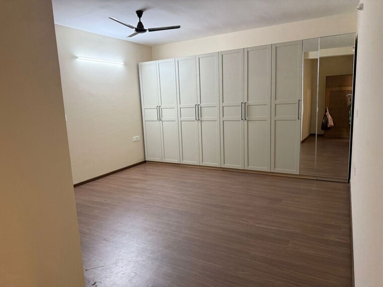 Room, kondapur 3 Bedroom 2060 Sq.Ft. Apartment In Kondapur Hyderabad 9730531