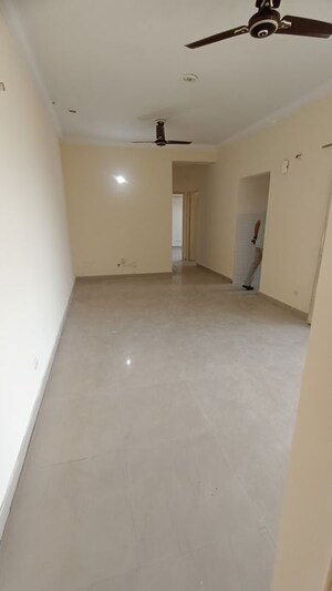Room in 2 BHK Apartment at Antriksh Golf View, Sector 78 – for Rent
