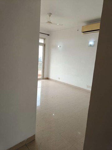 Room in 3 BHK Apartment at Mahagun Mezzaria, Sector 78 – for Rent