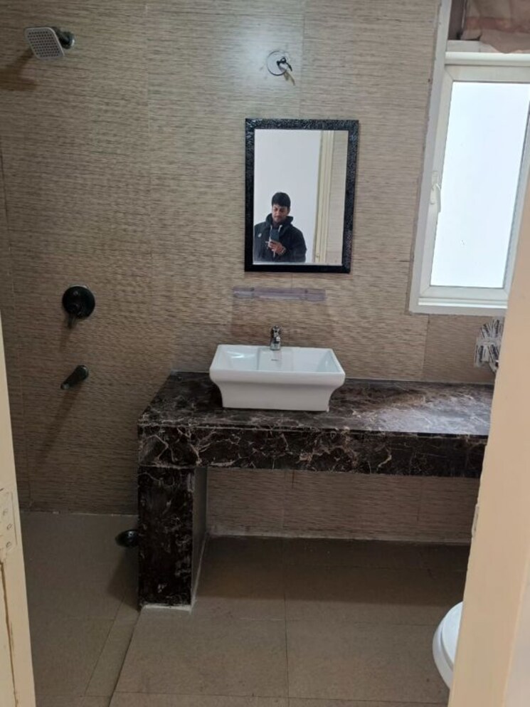 Bathroom, mahagun-mezzaria 3 Bedroom 2500 Sq.Ft. Apartment In Sector 78 Noida 9730583