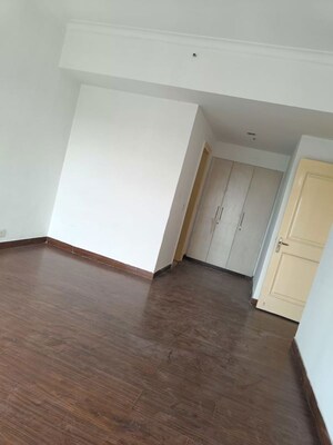 Room in 3 BHK Apartment at Mahagun Mezzaria, Sector 78 – for Rent