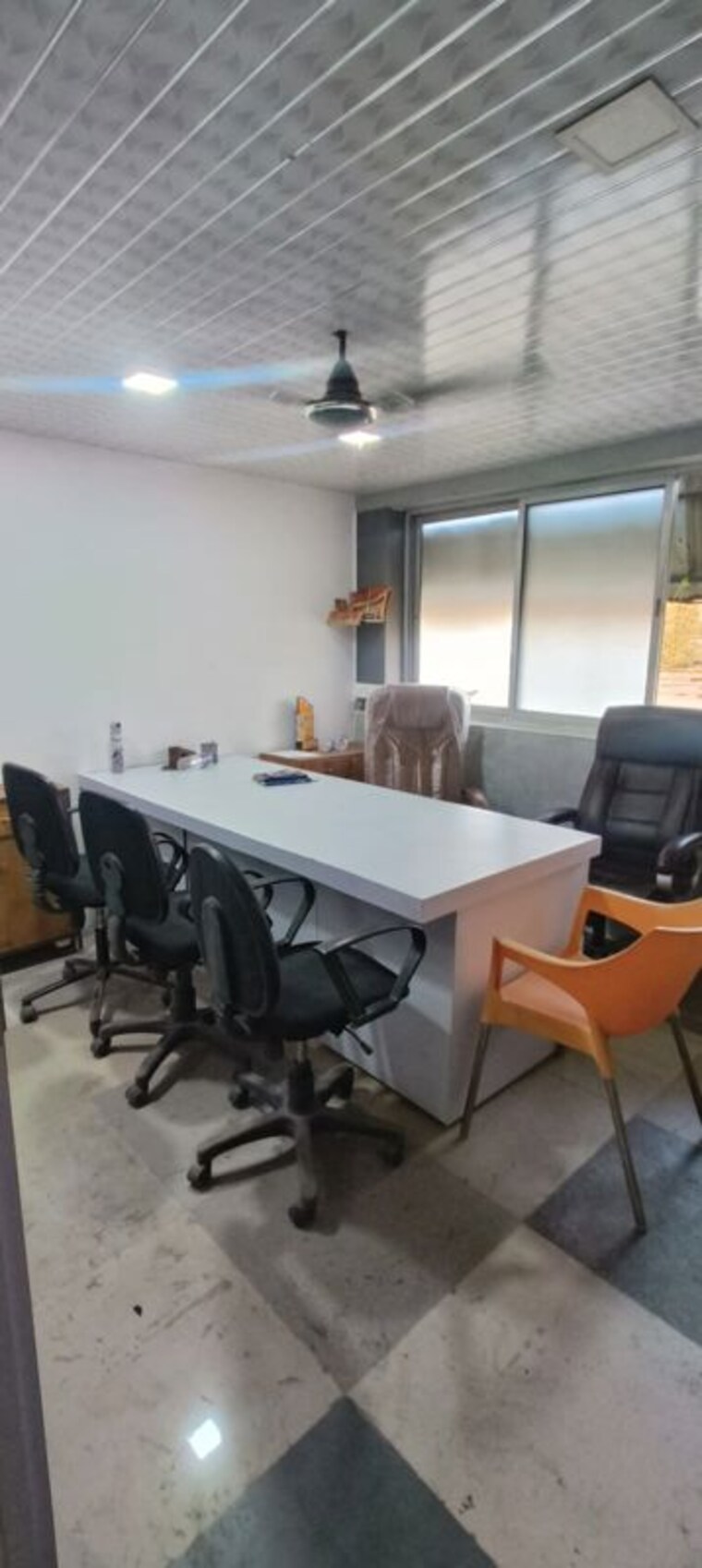 Team Area, soham-plaza Commercial Office Space 400 Sq.Ft. In Manpada Thane 9730573