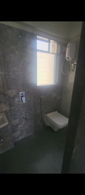 Bathroom in 1.5 BHK Apartment at Agripada – for Rent