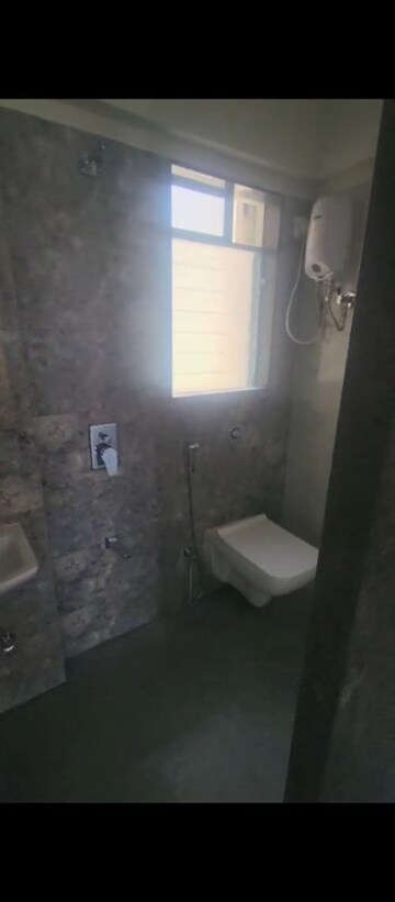 Bathroom in 1.5 BHK Apartment at Agripada – for Rent