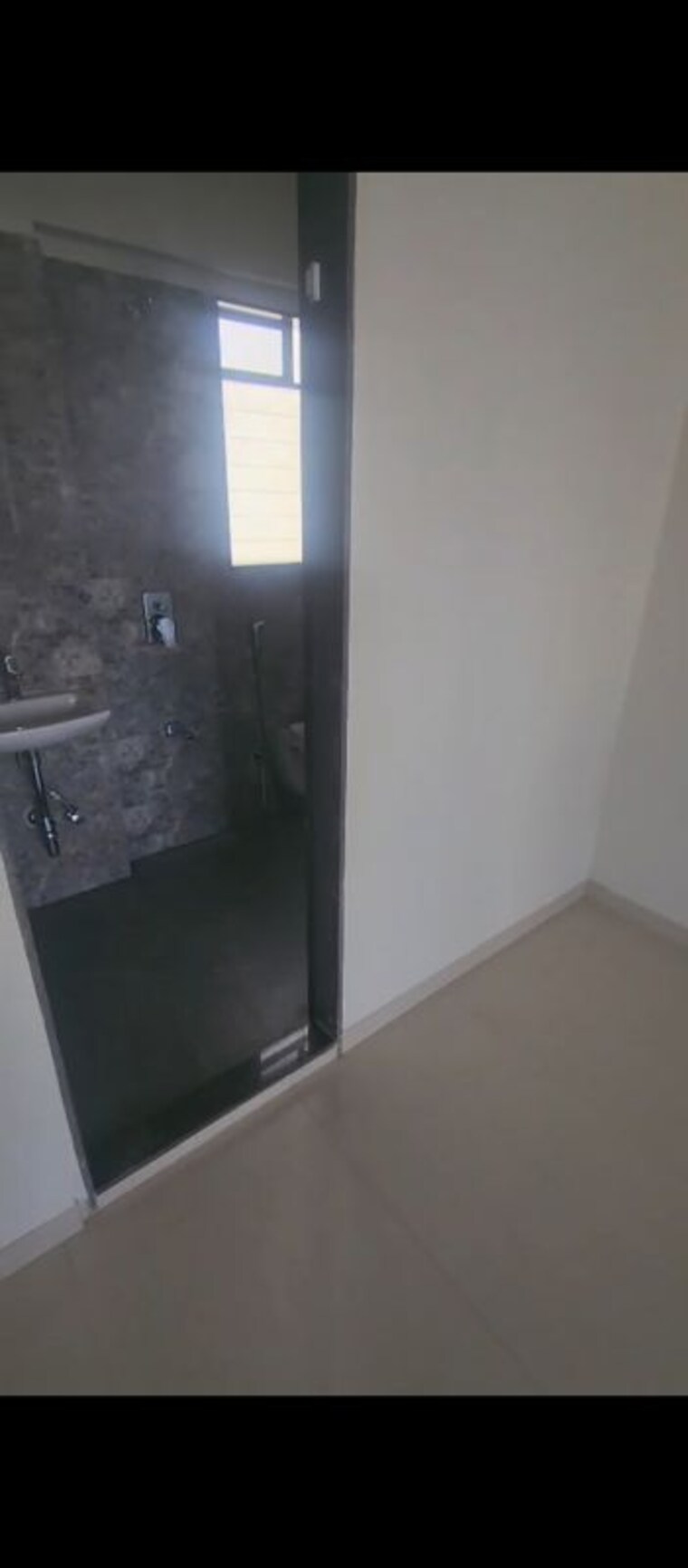 Room, agripada 1.5 Bedroom 530 Sq.Ft. Apartment In Agripada Mumbai 9730588