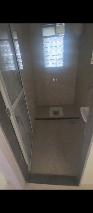Bathroom in 1.5 BHK Apartment at Agripada – for Rent