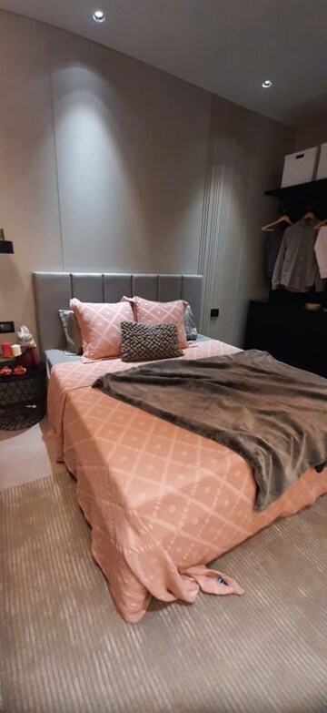 Bedroom in 3.5 BHK Apartment at Dosti Eastern Bay Phase 1, Wadala – for Rent