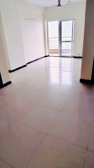 Room in 2 BHK Apartment at Piyush Heights, Sector 89 – for Sale