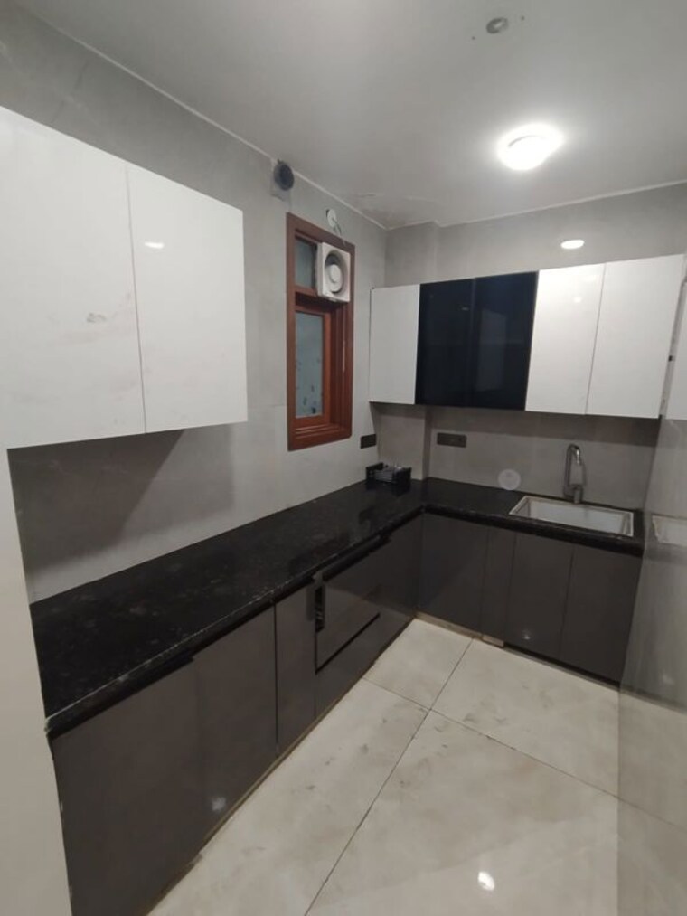 Kitchen, bhogal 3 Bedroom 900 Sq.Ft. Independent House In Bhogal Delhi 9730633