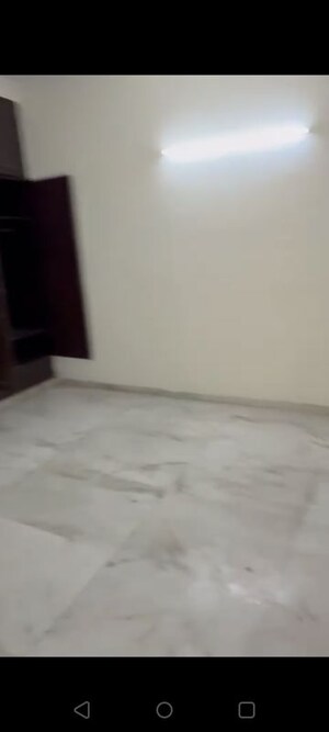 Room in 3.5 BHK Villa at Sector 14 – for Rent