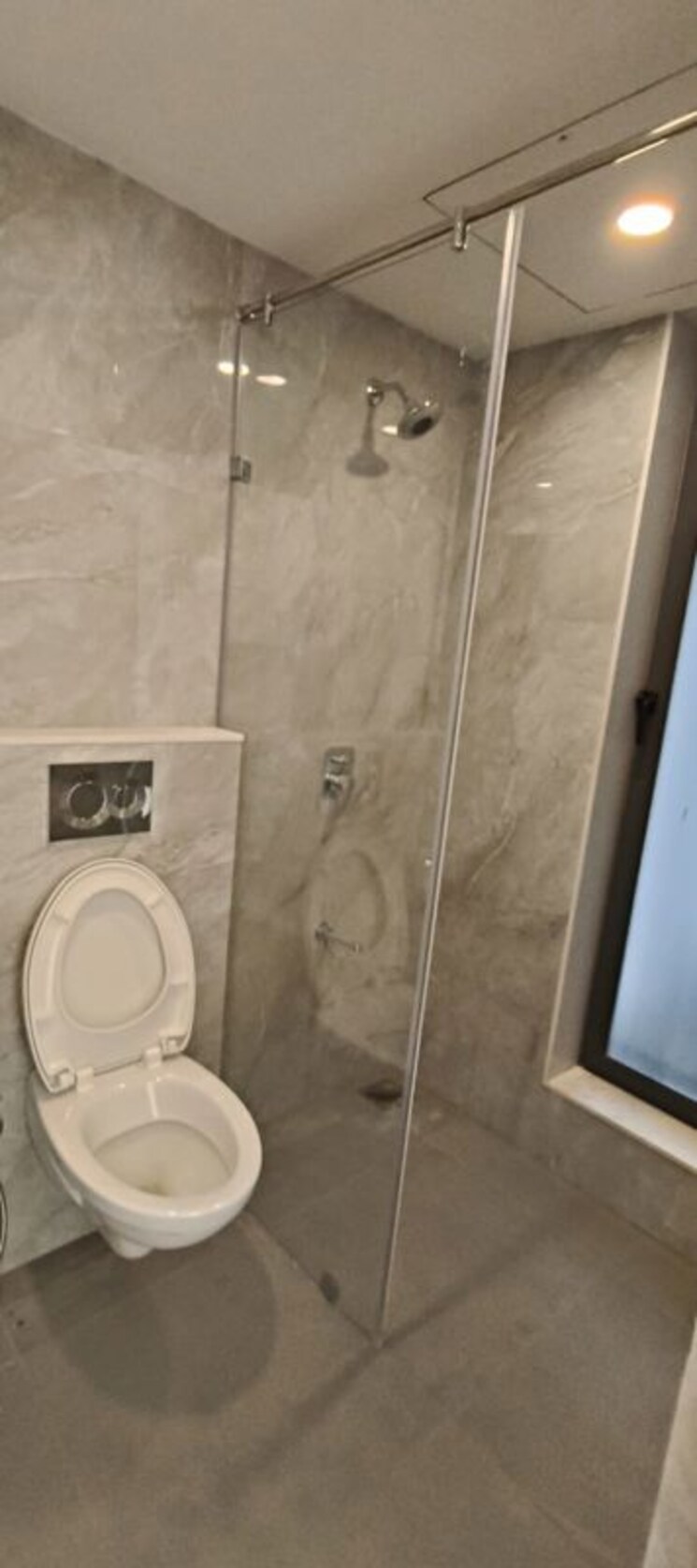 Bathroom, bandra west 2 Bedroom 800 Sq.Ft. Apartment In Bandra West Mumbai 9730670