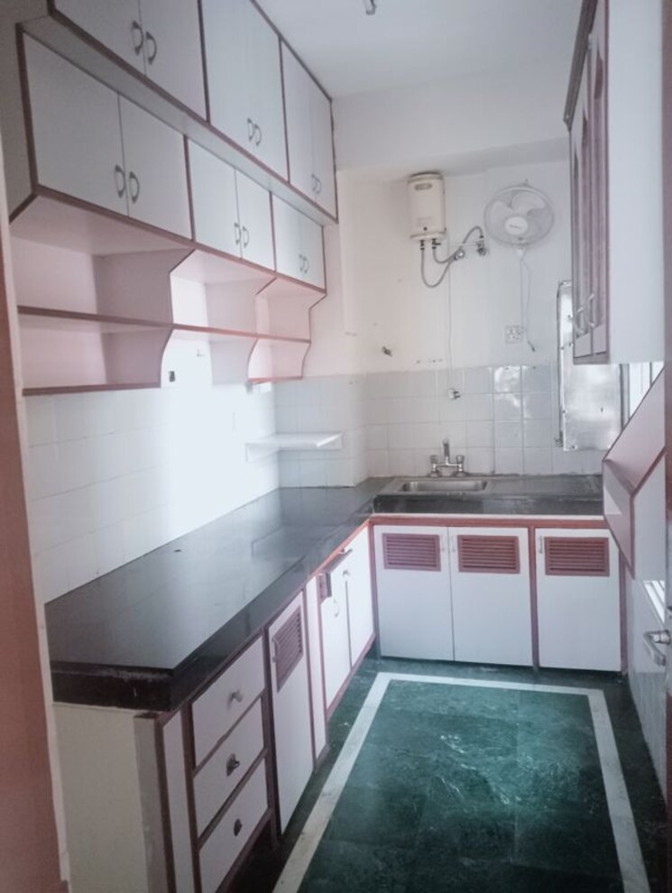 Kitchen, dlf-regency-park-i 2 Bedroom 1150 Sq.Ft. Apartment In Dlf Phase iv Gurgaon 9730672