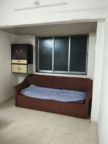 Bedroom in 1 BHK Apartment at Vile Parle West – for Rent