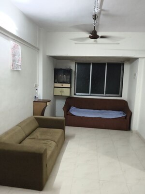 1 BHK Apartment For Rent in Vile Parle West