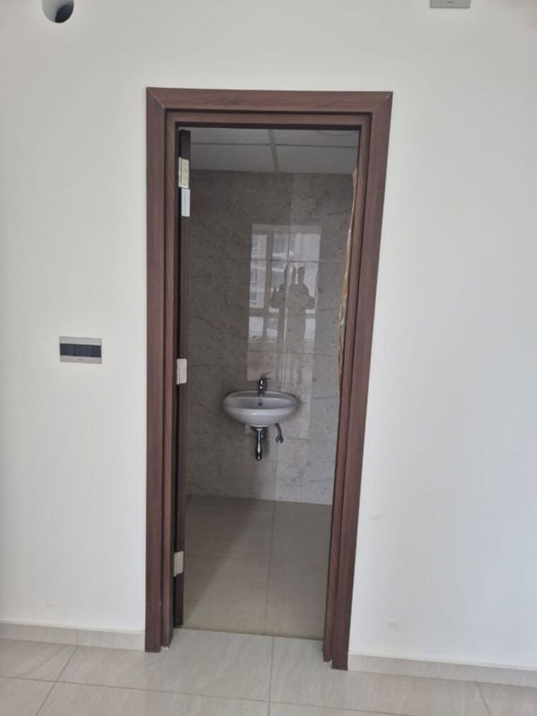 Bathroom, sobha-waterfront 4 Bedroom 3287 Sq.Ft. Apartment In Somajiguda Hyderabad 9730687