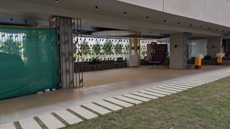  Parking, k-raheja-sterling 2 Bedroom 753 Sq.Ft. Apartment In Mohammadwadi Pune 9730679