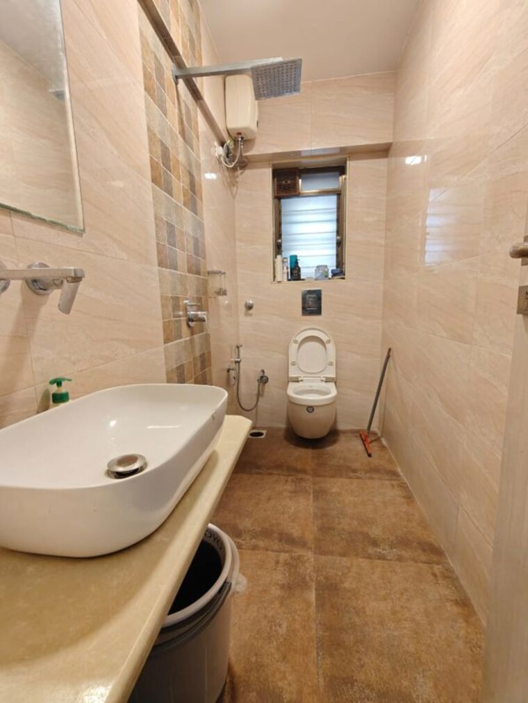 Attached Bathroom, amann-akansha-heights 2 Bedroom 750 Sq.Ft. Apartment In Worli Mumbai 9730688