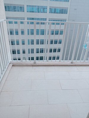 Balcony in 3.5 BHK Apartment at Vipul Greens, Sector 48 – for Rent