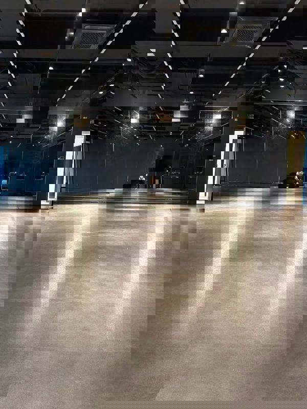 Warehouse For Rent in 6000 Sqft Big Hall Prime 