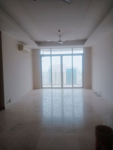 Room in 3.5 BHK Apartment at Central Park II-Bellevue, Sector 48 – for Rent