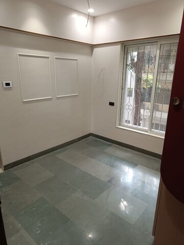 Room in 3 BHK Apartment at Alankapuri CHS, Kothrud – for Rent