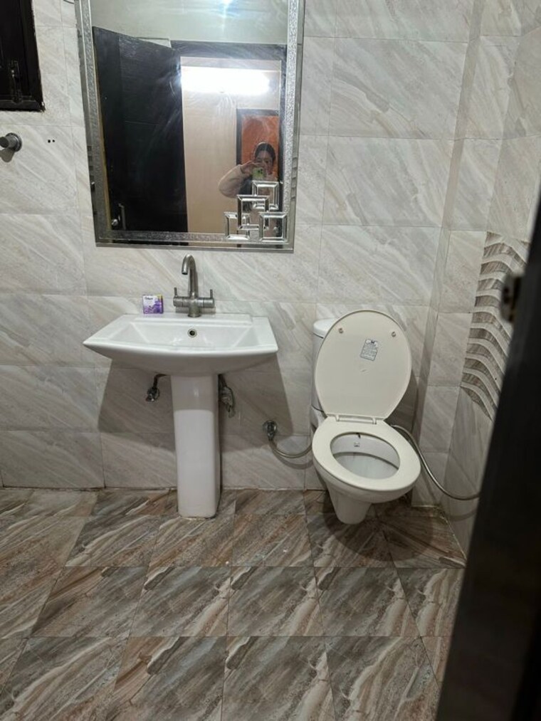 Bathroom, chandigarh-hollywood-heights-1 3 Bedroom 1800 Sq.Ft. Apartment In Lohgarh Zirakpur 9730773