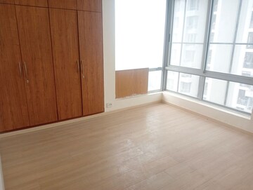 Room in 3.5 BHK Apartment at Bestech Park View City 1, Sector 48 – for Rent