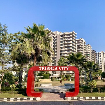 4 BHK Apartment For Rent in Trishla City, Patiala Road