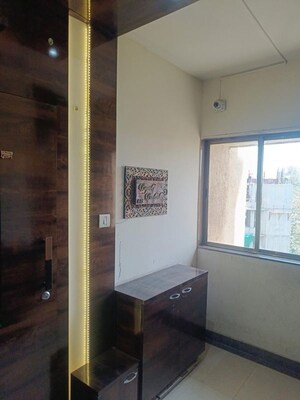 Room in 2 BHK Apartment at Runwal Garden City, Balkum Pada – for Rent