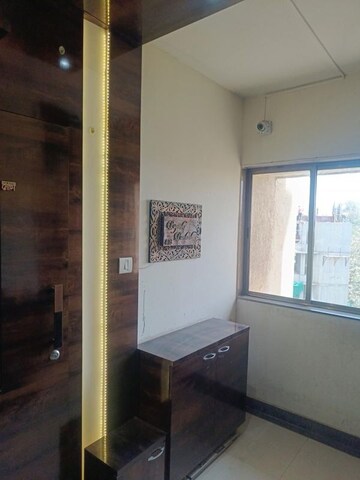 Room in 2 BHK Apartment at Runwal Garden City, Balkum Pada – for Rent