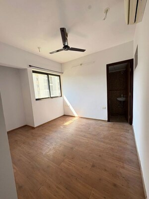 Room in 2 BHK Apartment at Lodha Palava City Lakeshore Greens, Dombivli East – for Rent