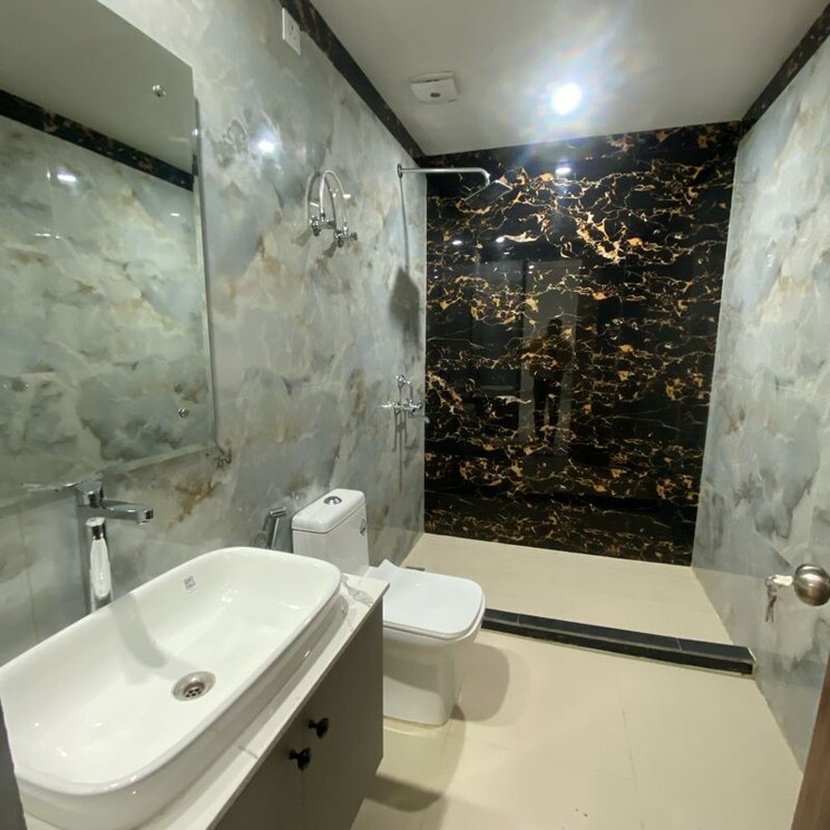 Bathroom, sector 21c 4 Bedroom 500 Sq.Yd. Builder Floor In Sector 21c Faridabad 9730803