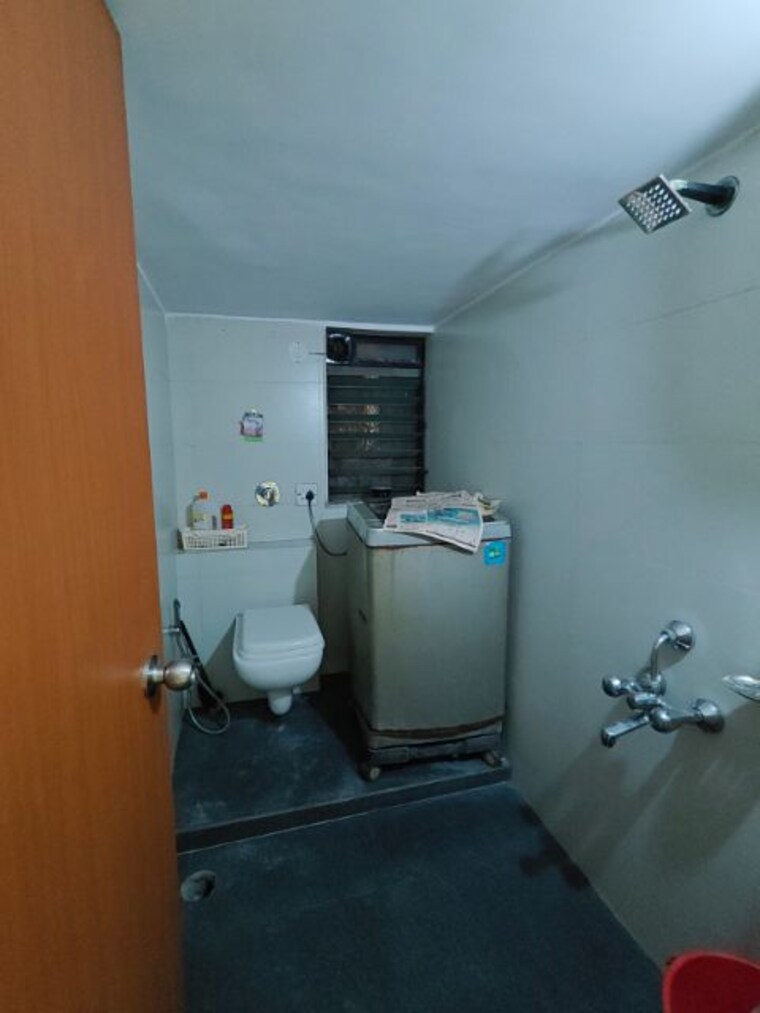 Bathroom, vinayak-tower 2 Bedroom 775 Sq.Ft. Apartment In Andheri West Mumbai 9730808