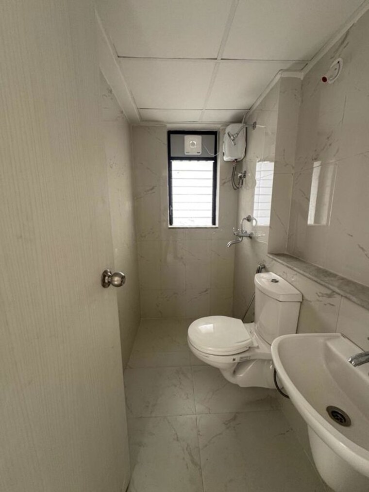 Bathroom, runwal-gardens-phase-2 1 Bedroom 467 Sq.Ft. Apartment In Dombivli East Thane 9730809