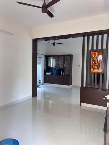 Room in 3 BHK Apartment at Kondapur – for Rent