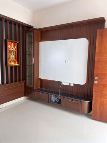 Room in 3 BHK Apartment at Kondapur – for Rent