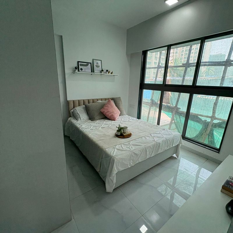 2 BHK 700 Sq.Ft. Apartment in Al Marjaan CHS