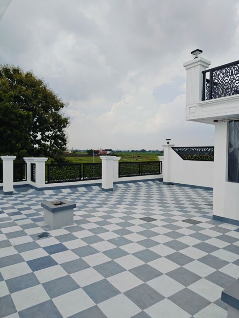 Room, vineet khand Pg For Girls In Vineet Khand 9730853