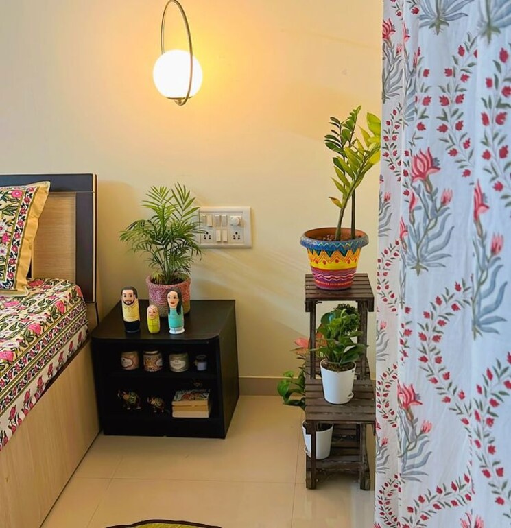 Room, vineet khand Pg For Girls In Vineet Khand 9730853