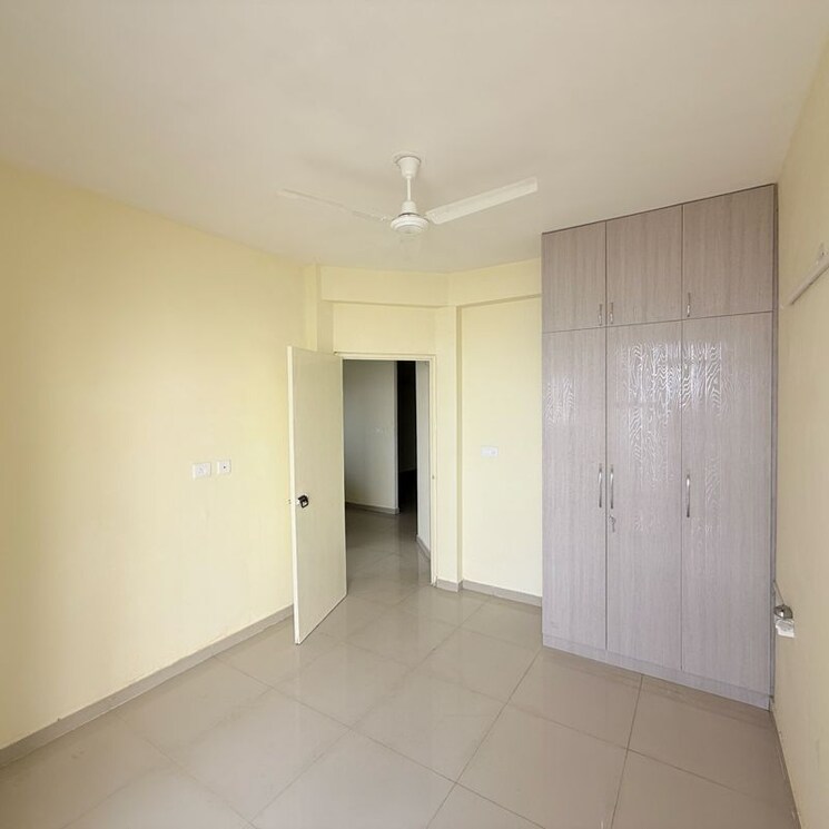 Room, pyramid-altia 3 Bedroom 742 Sq.Ft. Apartment In Sector 70a Gurgaon 9730860