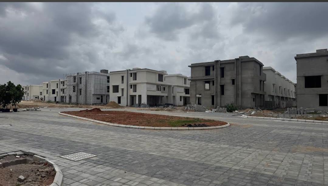 4 BHK + Servant Room Villa For Sale in Radhey Raaga