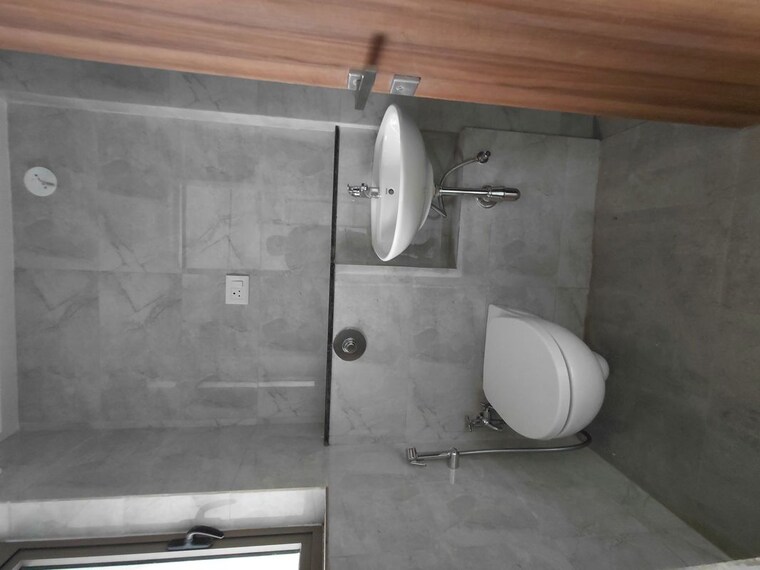 Bathroom, sheth-irene 2 Bedroom 634 Sq.Ft. Apartment In Malad West Mumbai 9730863